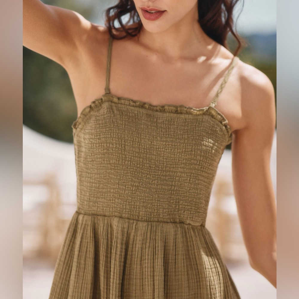 NWT! Anthropologie The Marisol Smocked Mini Dress SOFTENED SAGE Green Large - Picture 4 of 10